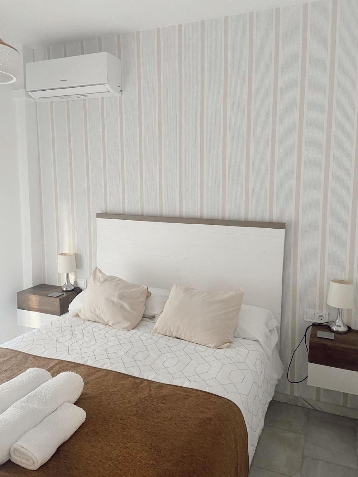 Apartamento Melina Arlu - Barrio La Victoria Málaga Eksteriør bilde