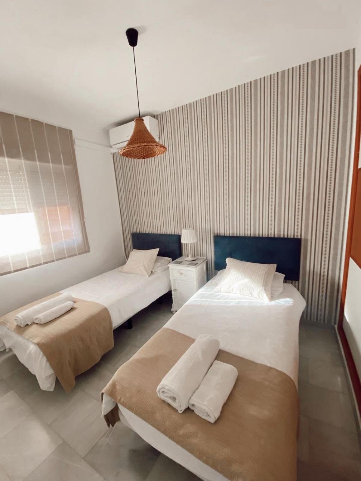 Apartamento Melina Arlu - Barrio La Victoria Málaga Eksteriør bilde
